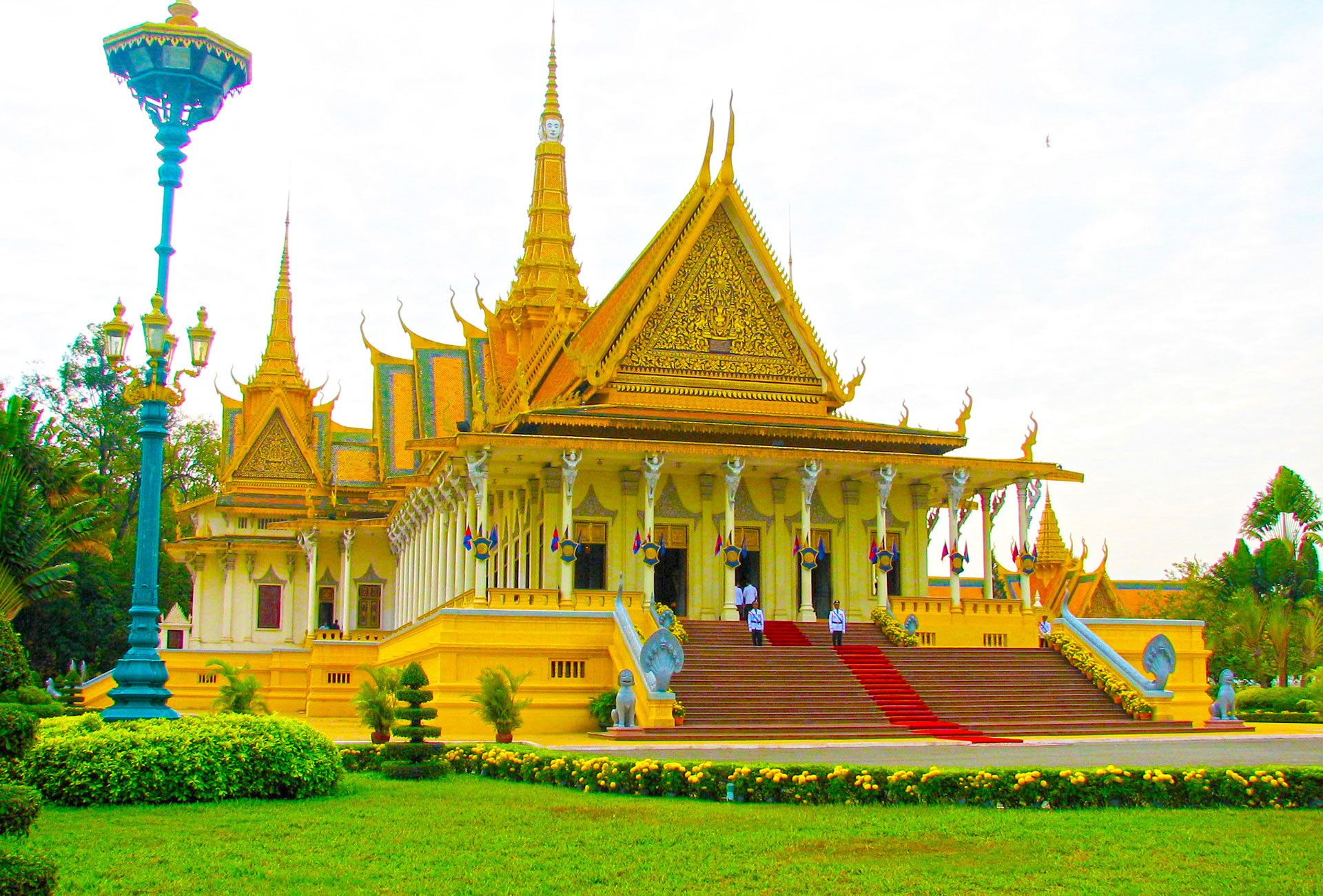 Cambogia-viaggio-dgvtravel-Phnom-Penh-rid.jpg