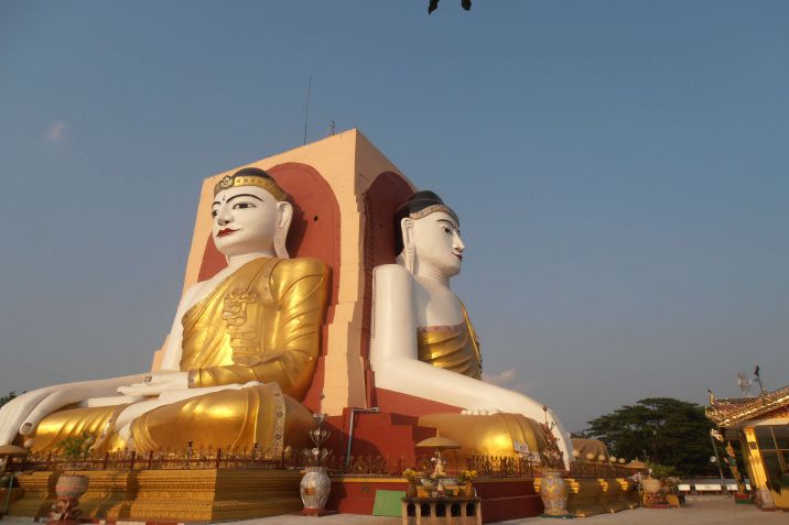 Tour in Birmania - Statue