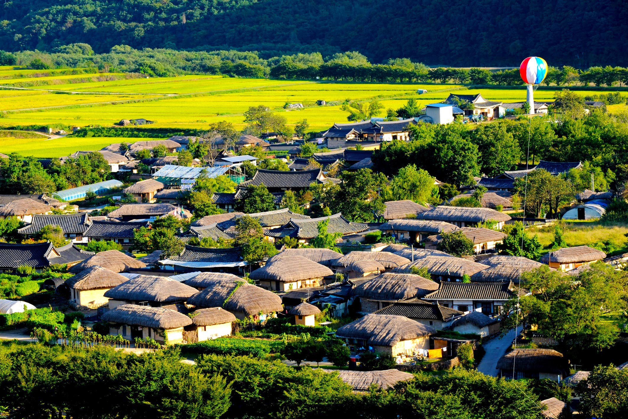 Hohoe+village+in+Andong_rid.jpg
