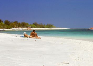 nusa-dua-beach-dgvtravel.jpg