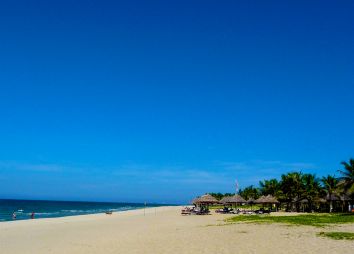 Hoi-An-beach.jpg