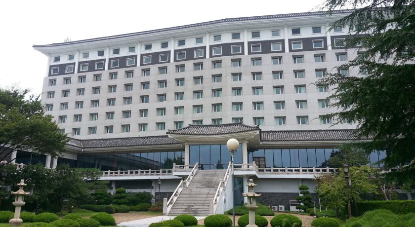 Gyeongju Commodore Hotel