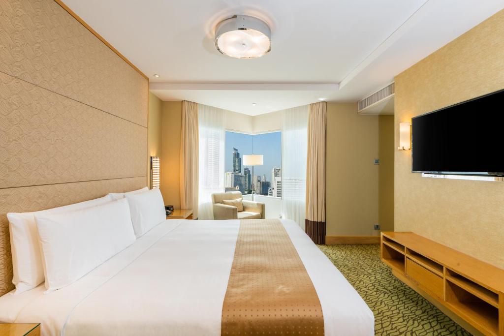 HOLIDAY INN SILOM 4*