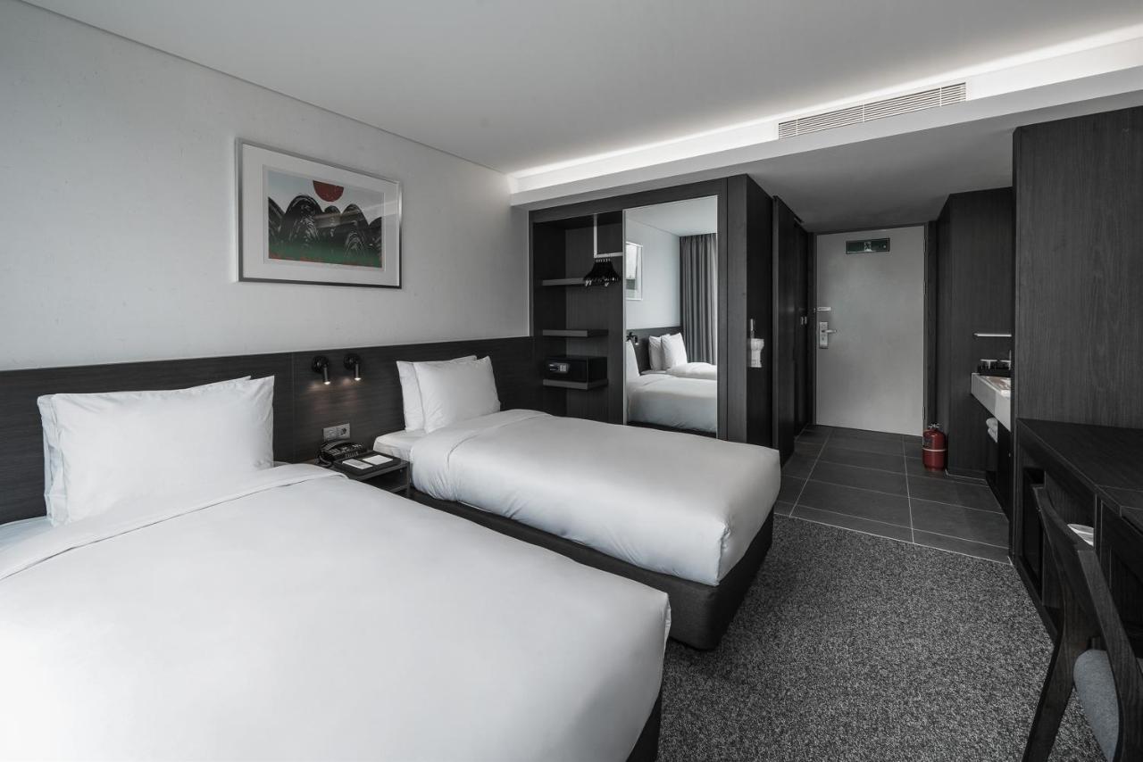 Nine Tree by Parnas Seoul Insadong Hotel 4*
