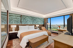 The Leela Convention Hotel 5*