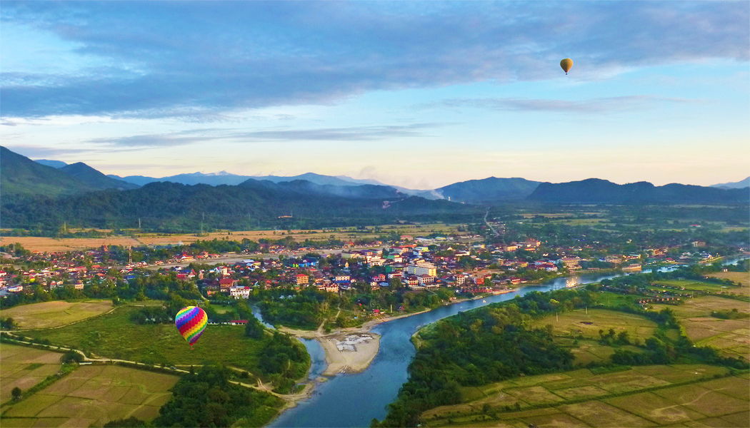 VIENTIANE - VANG VIENG