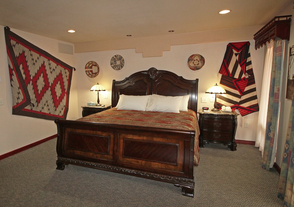 cameron trading post hotel