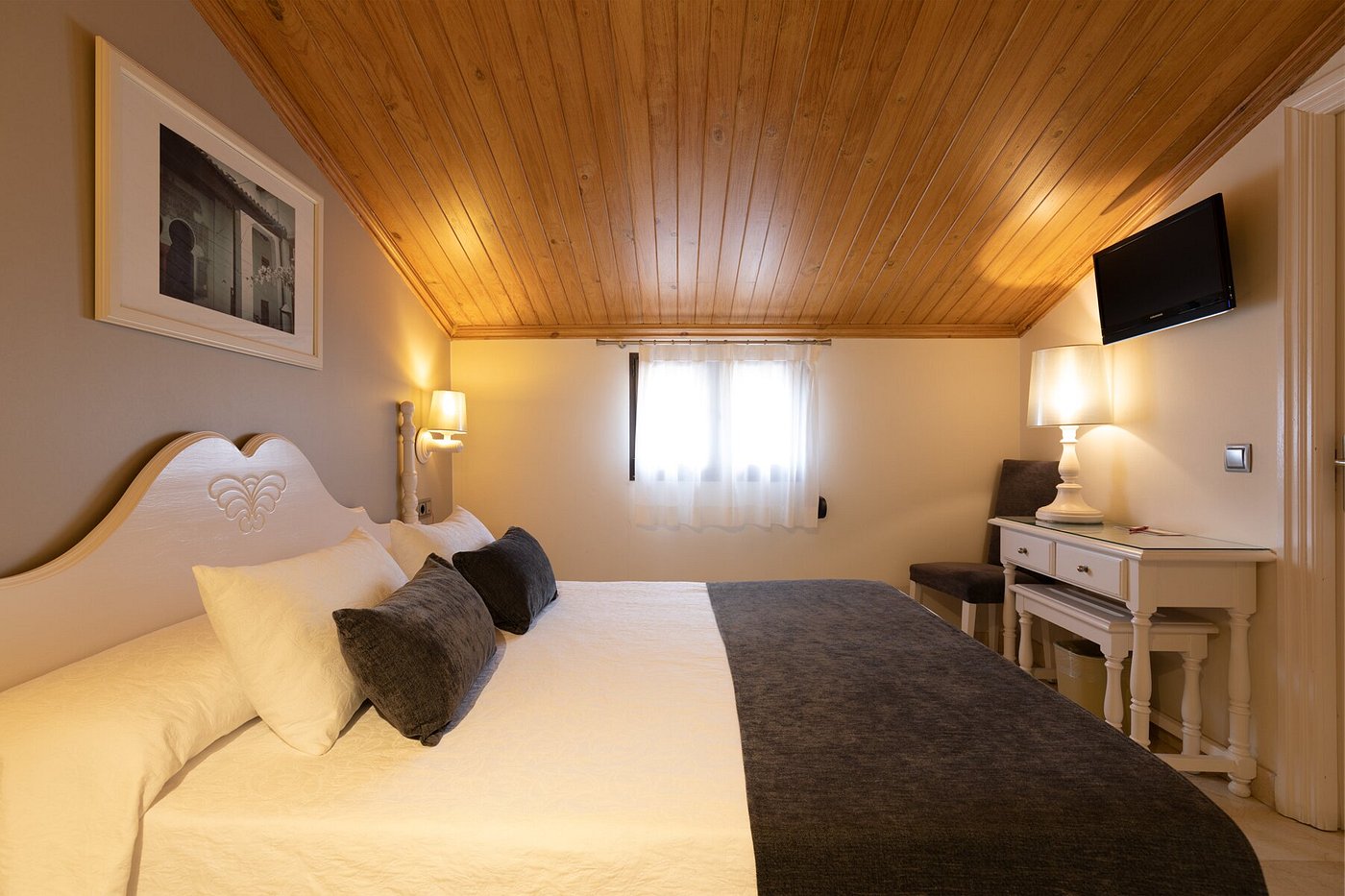 CARLOS V TOLEDO HOTEL 3*
