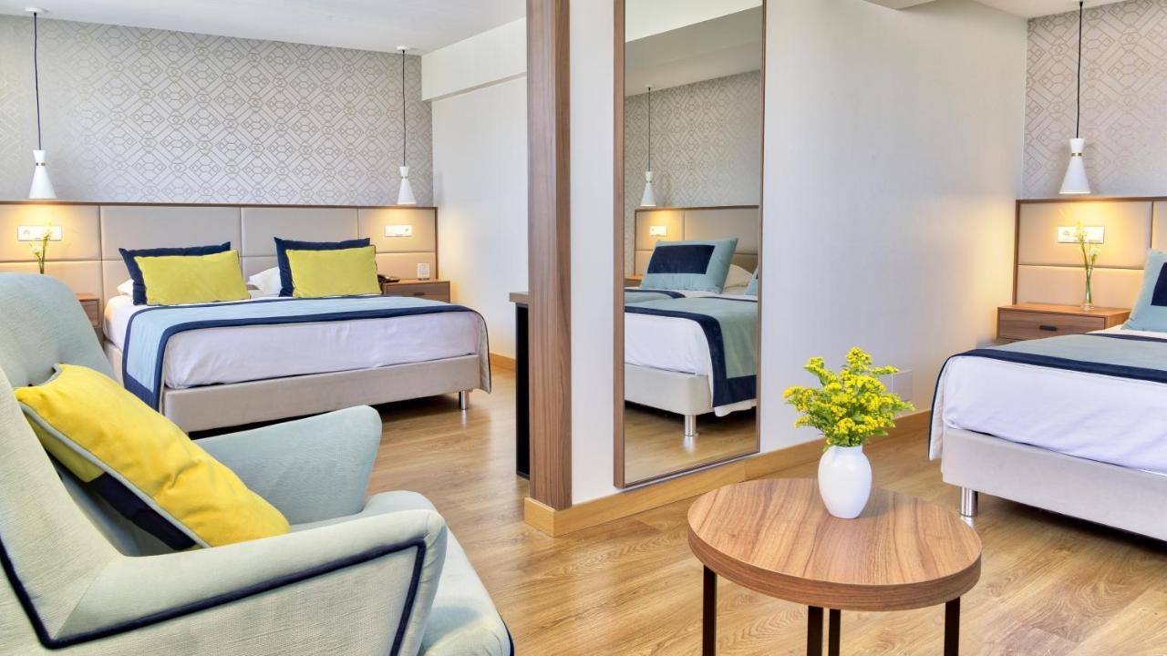 Hotel Cinquentenario 4*