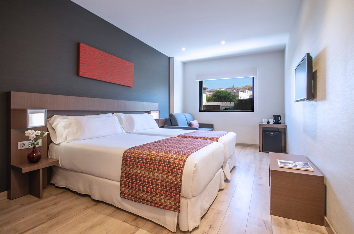 Hotel Granada by Pierre & Vacances 4*