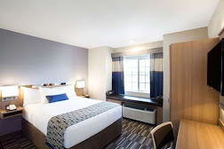 Microtel by Wyndham Vernal - Naples