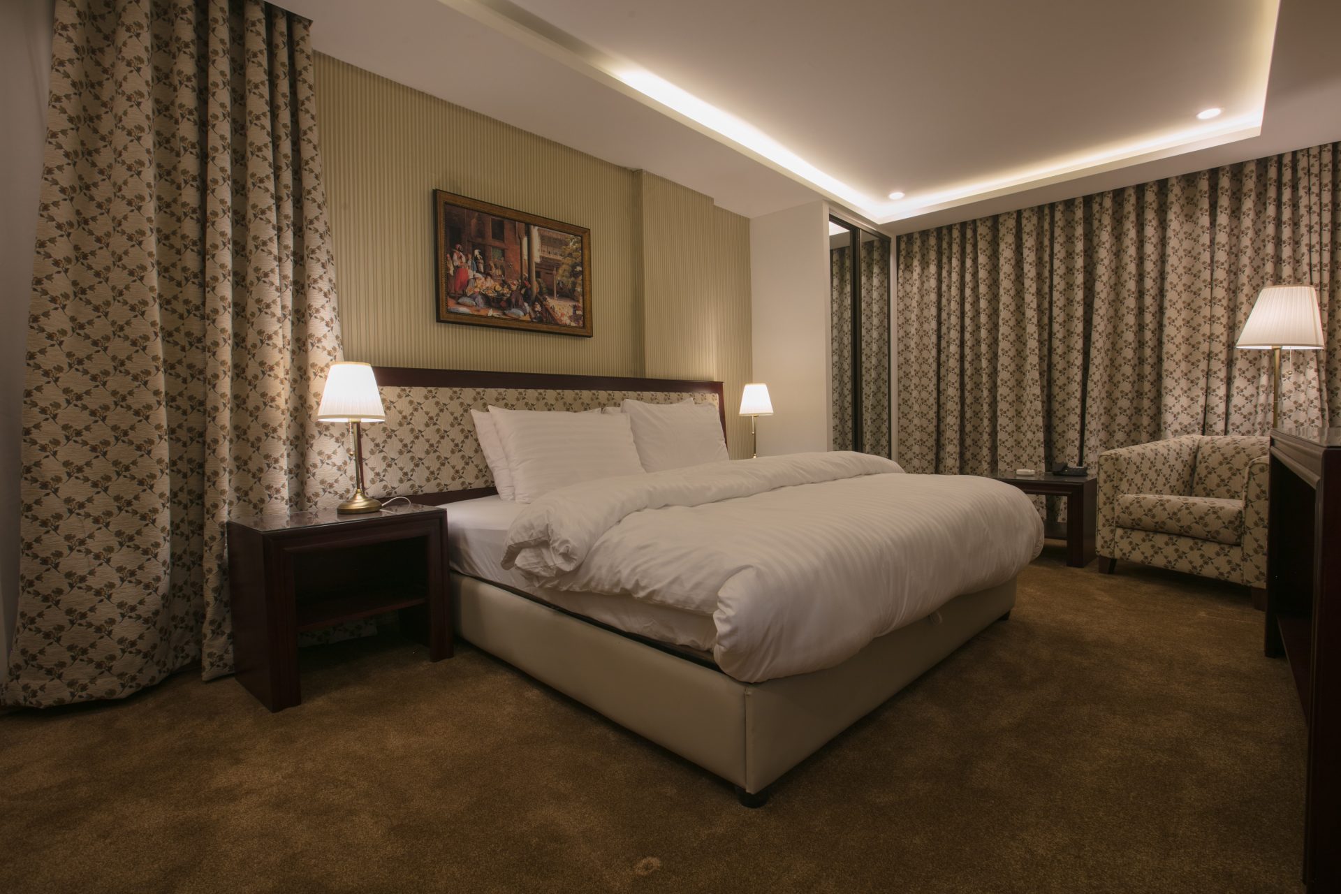 STRAND HOTEL