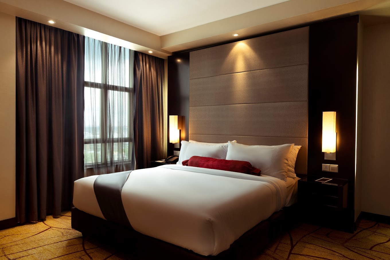 The Waterfront Hotel